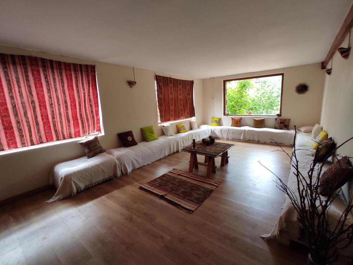 Pensjonat Centro Jardin Mandala Valberzoso Zewnętrze zdjęcie